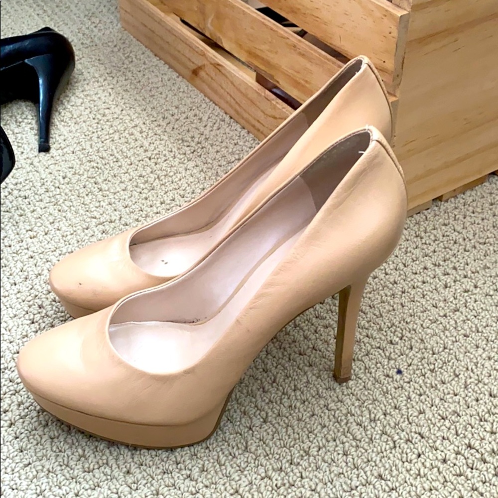 Nine West size 8 heel